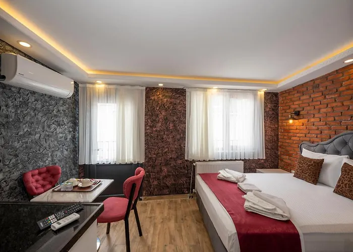 Taksim Story Aparthotel 4*