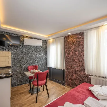 Apart Otel Taksim Story 4*
